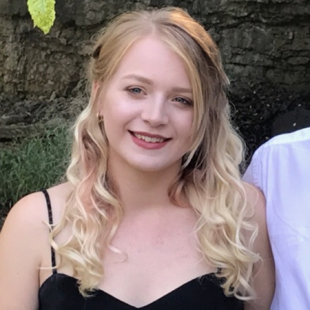 Meet your Posher, Emily
